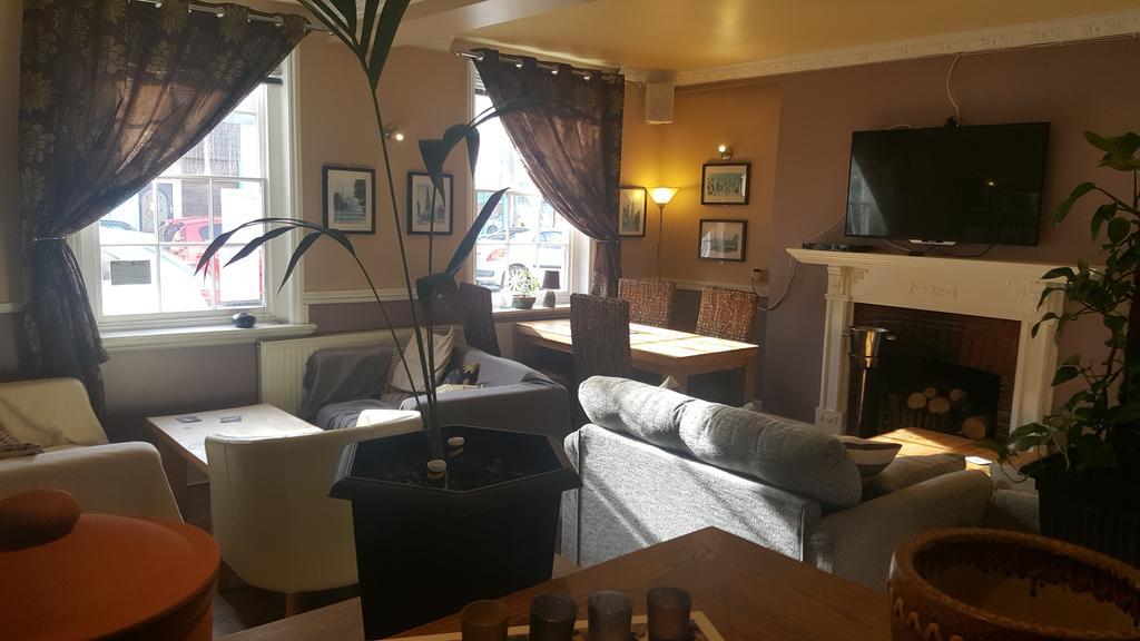 Beaumond Cross Inn Newark-on-Trent  Exterior photo